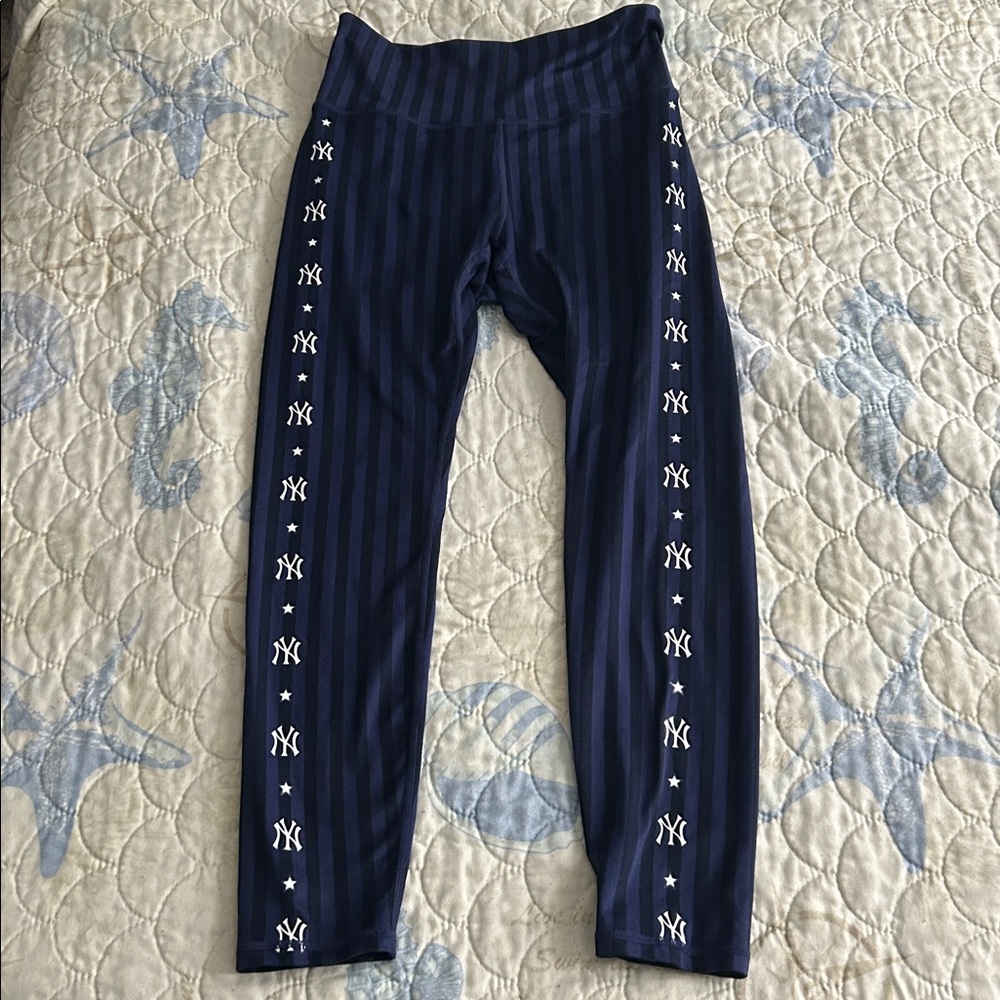 Terez Yankees Striped Leggings